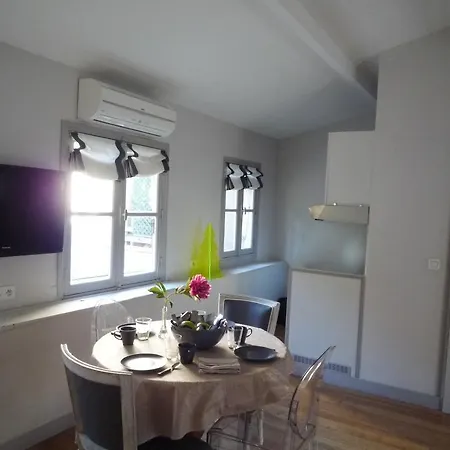 Bailleul Chic Apartment Paris